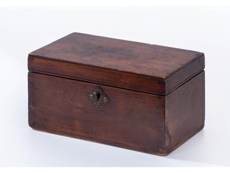 Honey Dish of Rebbe Rashab of Lubavitch – On the Rebbe's Table Throughout the Festivals of Tishrei – With Letter of Authenticity Signed by His Granddaughter Rebbetzin Chanah Gurary